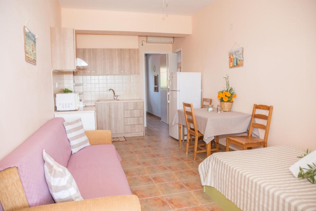 Ktima Develekou Apartment Pigadhia  Exterior foto